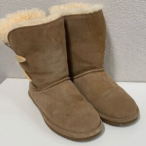 BearPaw Tan Shearling Winter Boots